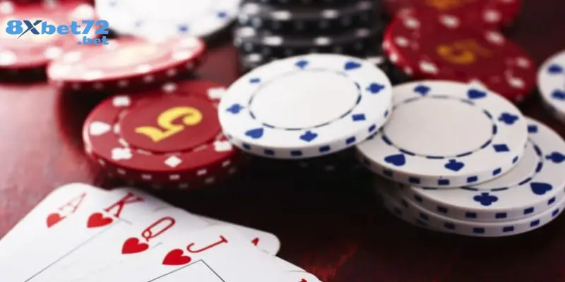 Kinh nghiệm chơi poker là hạn chế đánh bluff